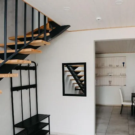 Vesiroos Apartment *