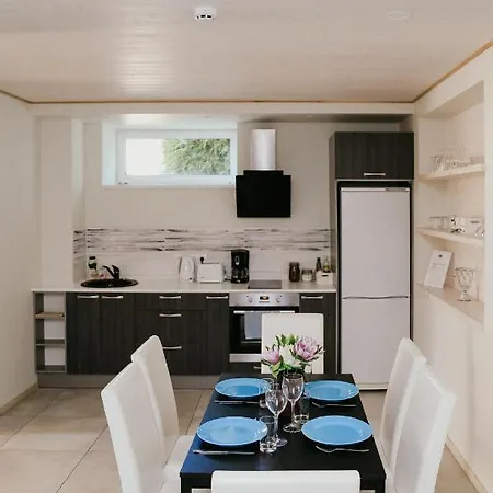 Apartment Vesiroos Apartment - Free Parking Parnu