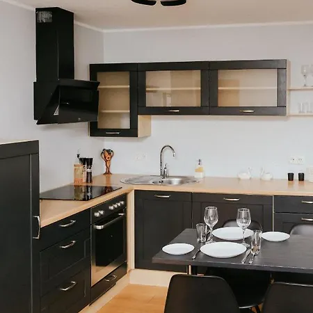 Vesiroos Apartment - Free Parking Parnu