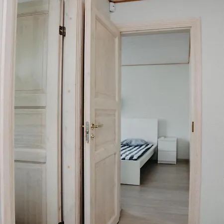 Vesiroos Apartment *
