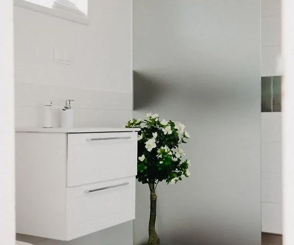 Vesiroos - Free Parking * Pärnu