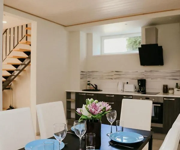 Vesiroos - Free Parking Appartement