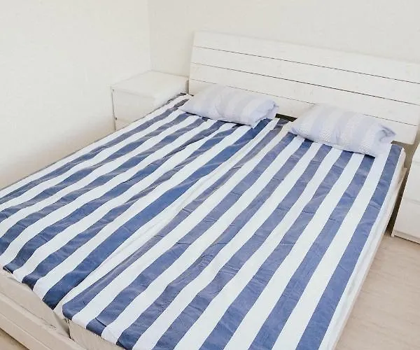 Vesiroos Apartment - Free Parking Apartment Parnu