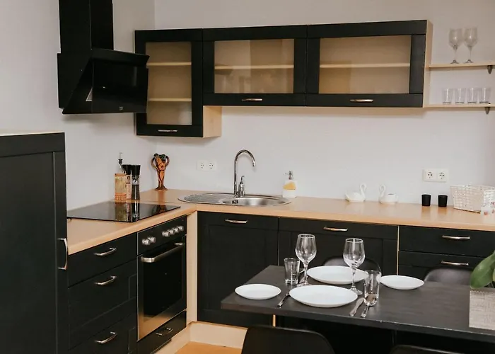 Vesiroos - Free Parking Apartman